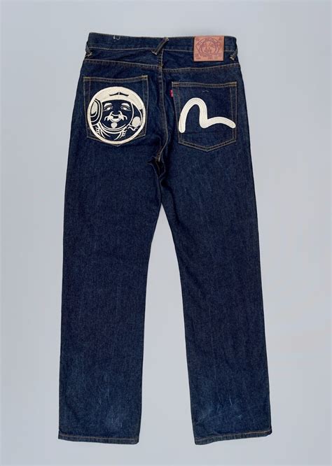 Evisu .